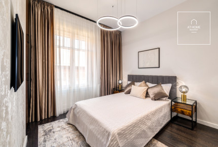 Renovated 120 sqm 2-Bedroom Apartment in District V, Lipótváros