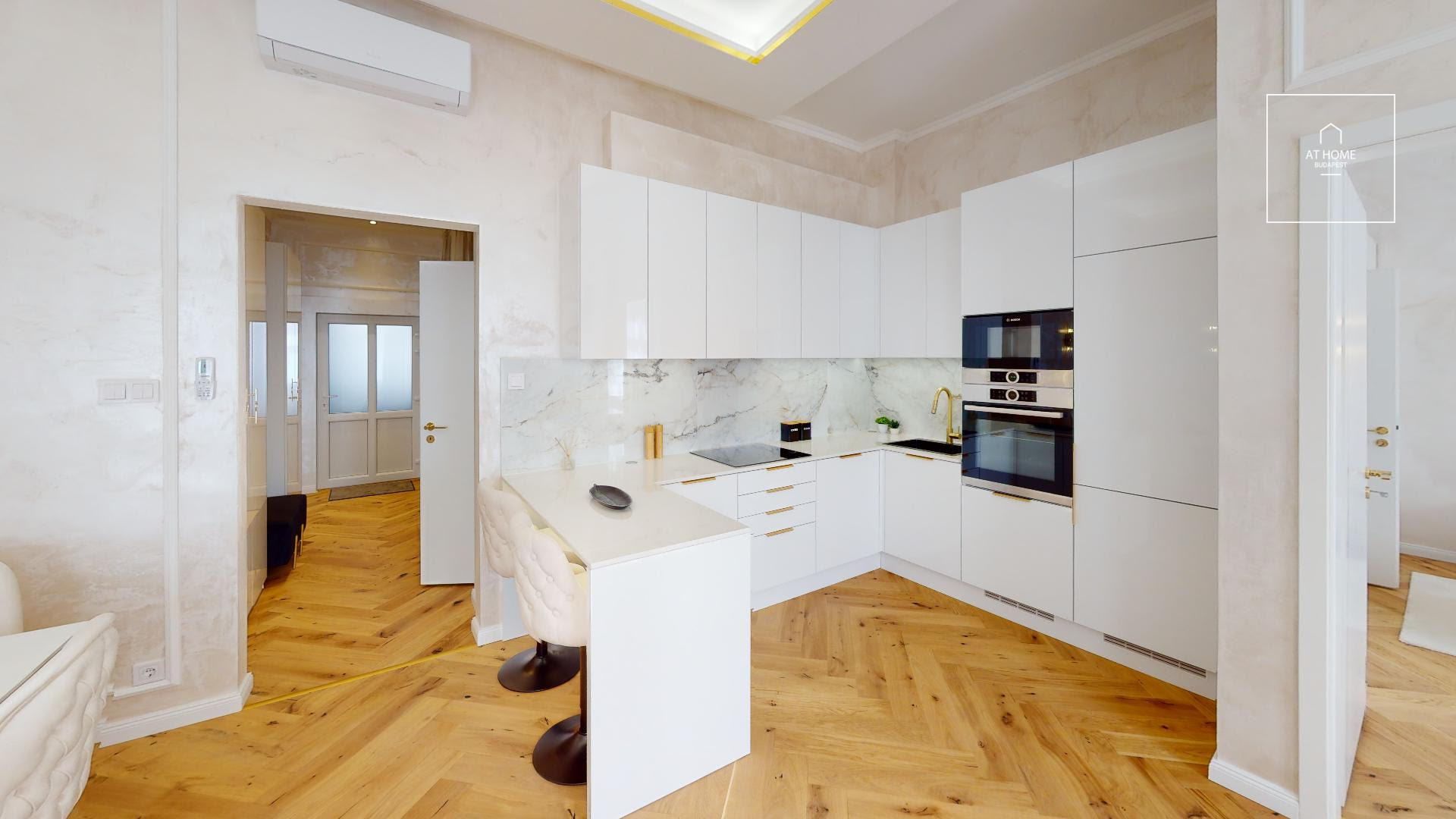 Impressive luxury apartment for rent Budapest District V, Lipótváros