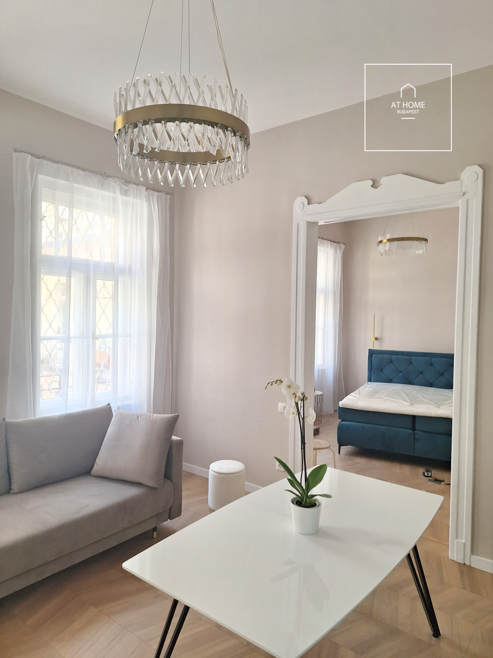 Renovated 65 sqm 2-Bedroom Apartment in District VI, Terézváros