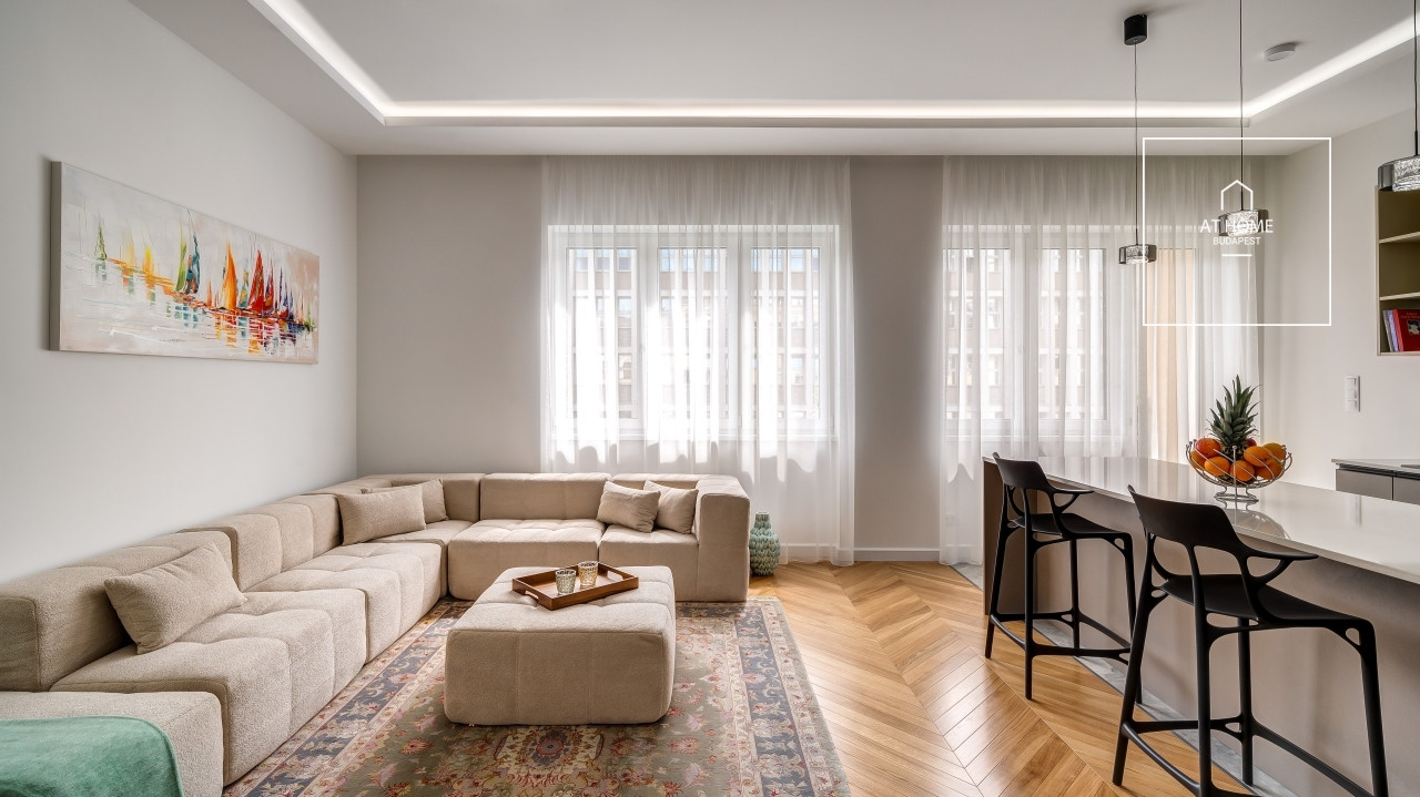 Renovated 101 sqm 2-bedroom apartment in District V, Lipótváros