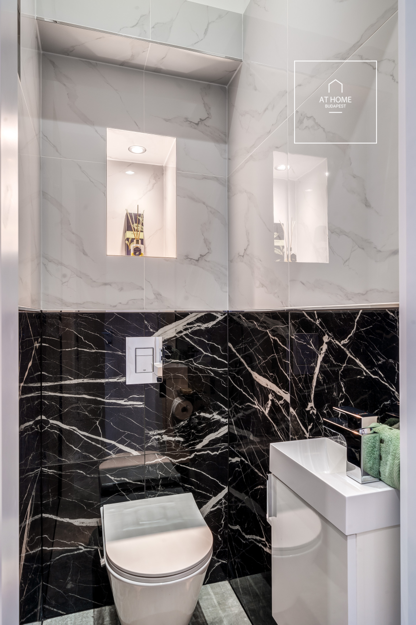 Renovated 101 sqm 2-bedroom apartment in District V, Lipótváros