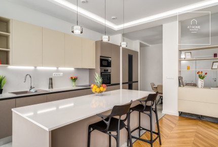 Renovated 101 sqm 2-bedroom apartment in District V, Lipótváros