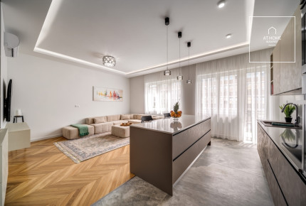 Renovated 101 sqm 2-bedroom apartment in District V, Lipótváros