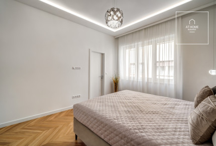 Renovated 101 sqm 2-bedroom apartment in District V, Lipótváros