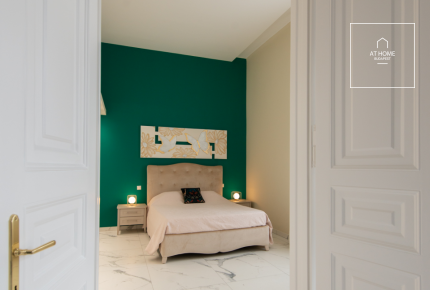 Renovated 160 sqm 3-Bedroom Classical Apartment in District V, Inner City