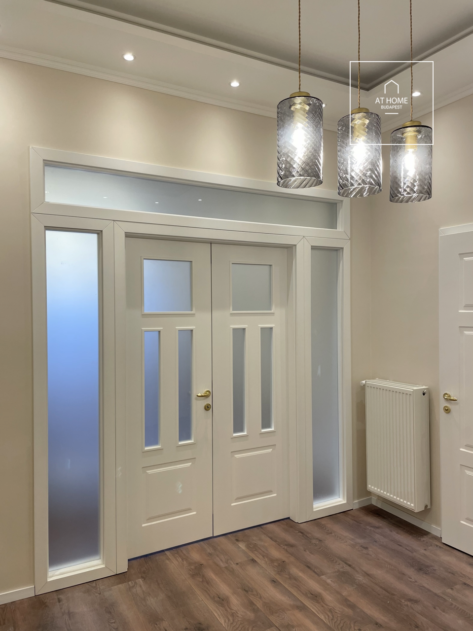 Renovated 105 sqm 2-Bedroom Apartment with Balcony in District V, City Centre