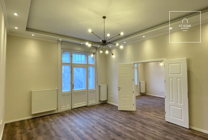 Renovated 105 sqm 2-Bedroom Apartment with Balcony in District V, City Centre