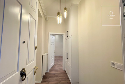 Renovated 105 sqm 2-Bedroom Apartment with Balcony in District V, City Centre