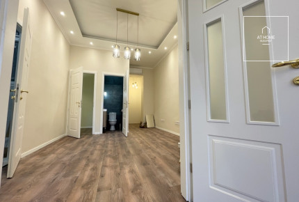 Renovated 105 sqm 2-Bedroom Apartment with Balcony in District V, City Centre