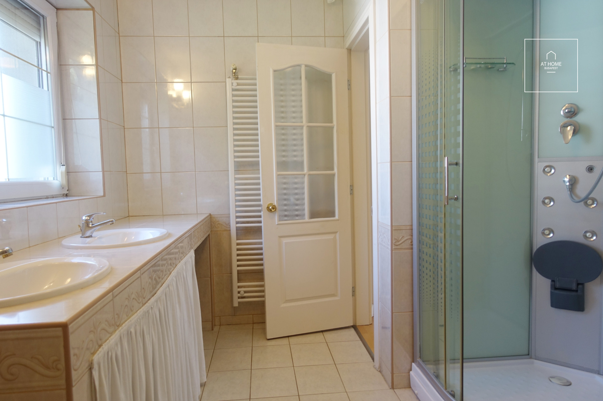 Exclusive detached house for rent Budapest XI. district, Sasad