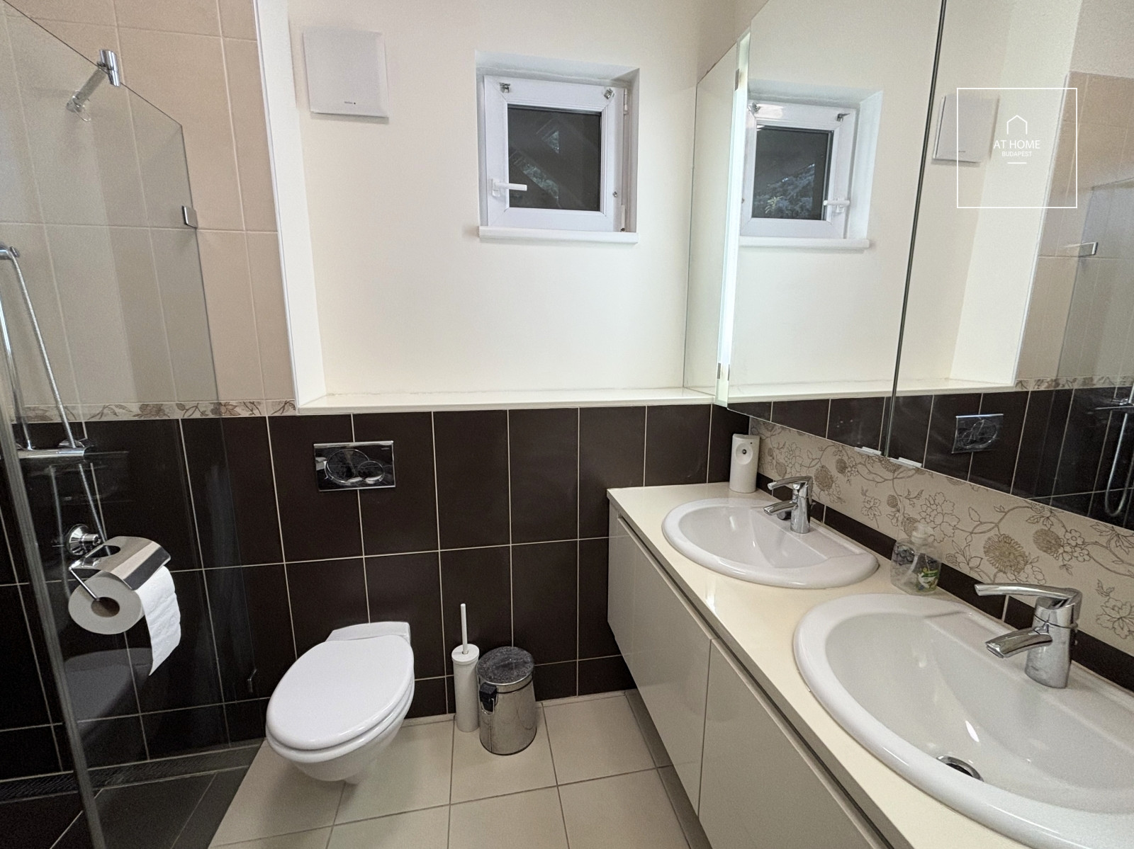 Exkluzív Önálló családi ház kiadó Budapest XI. kerület, Sasad