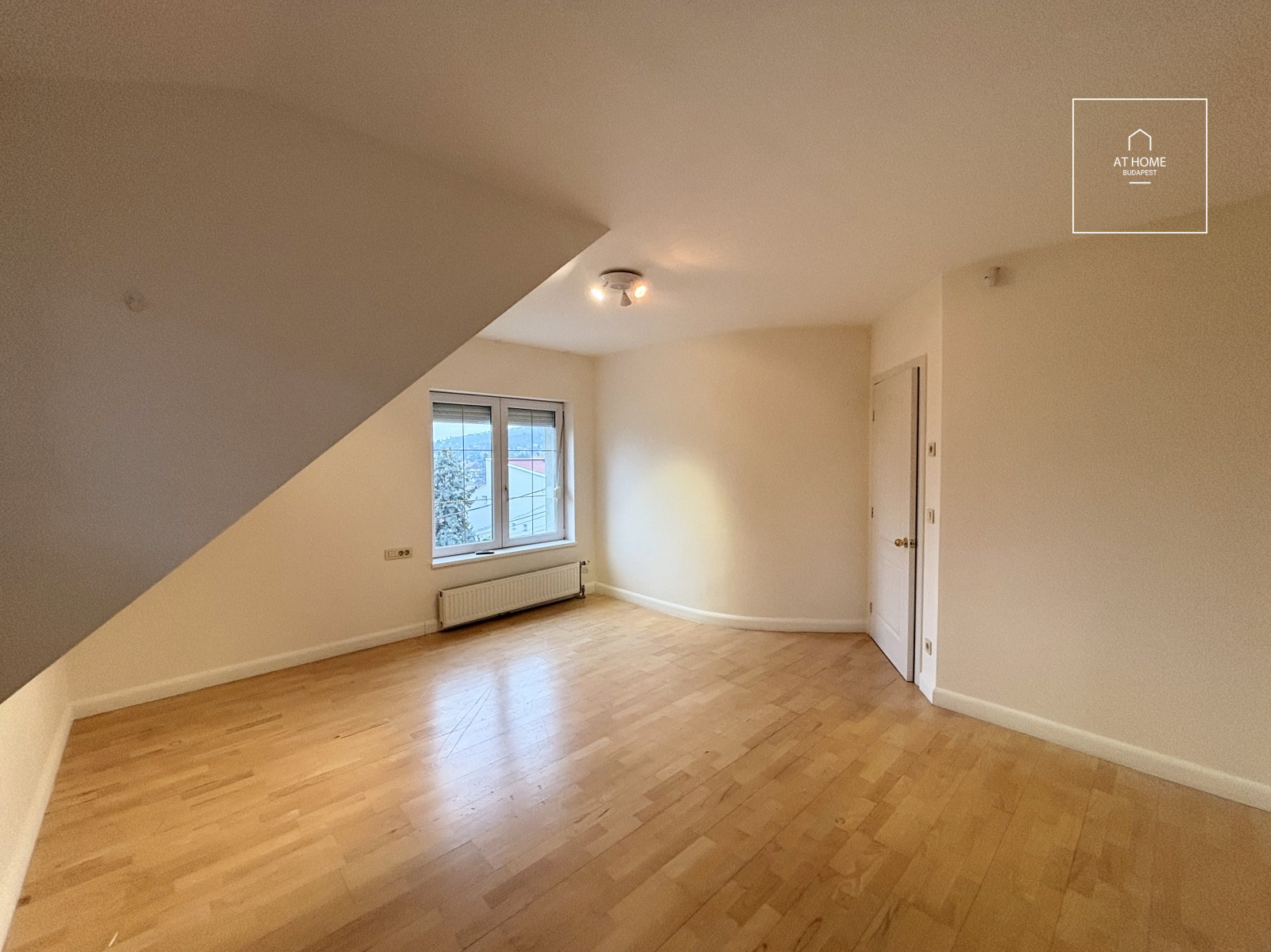 Exclusive detached house for rent Budapest XI. district, Sasad