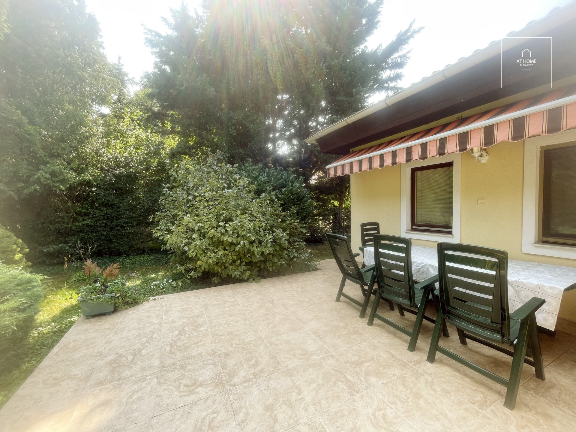 Plot with a family house for sale in Adyliget, 2nd District, Budapest