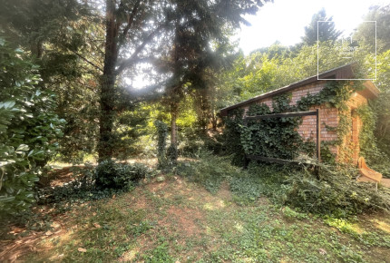 Plot with a family house for sale in Adyliget, 2nd District, Budapest