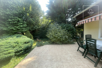 Plot with a family house for sale in Adyliget, 2nd District, Budapest
