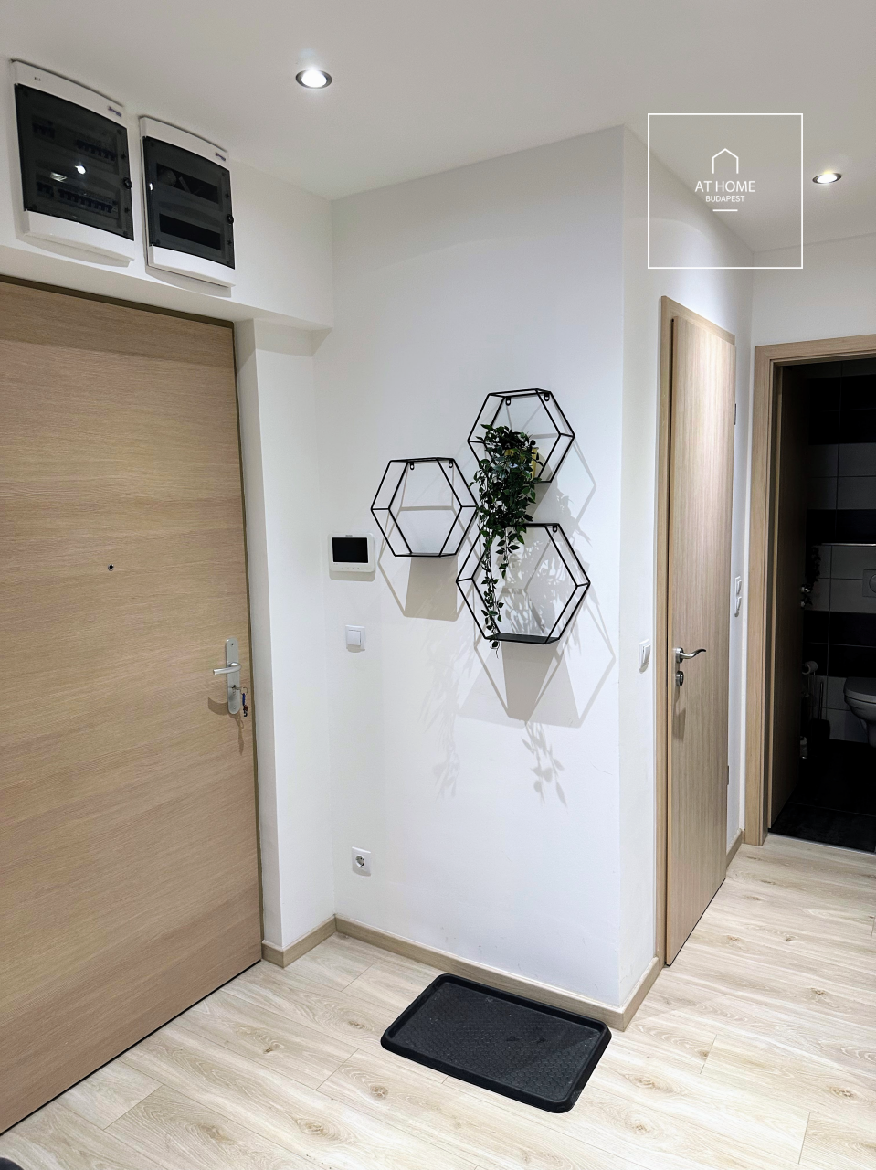 78 sqm 3-bedroom apartment with a terrace, District VI, Terézváros