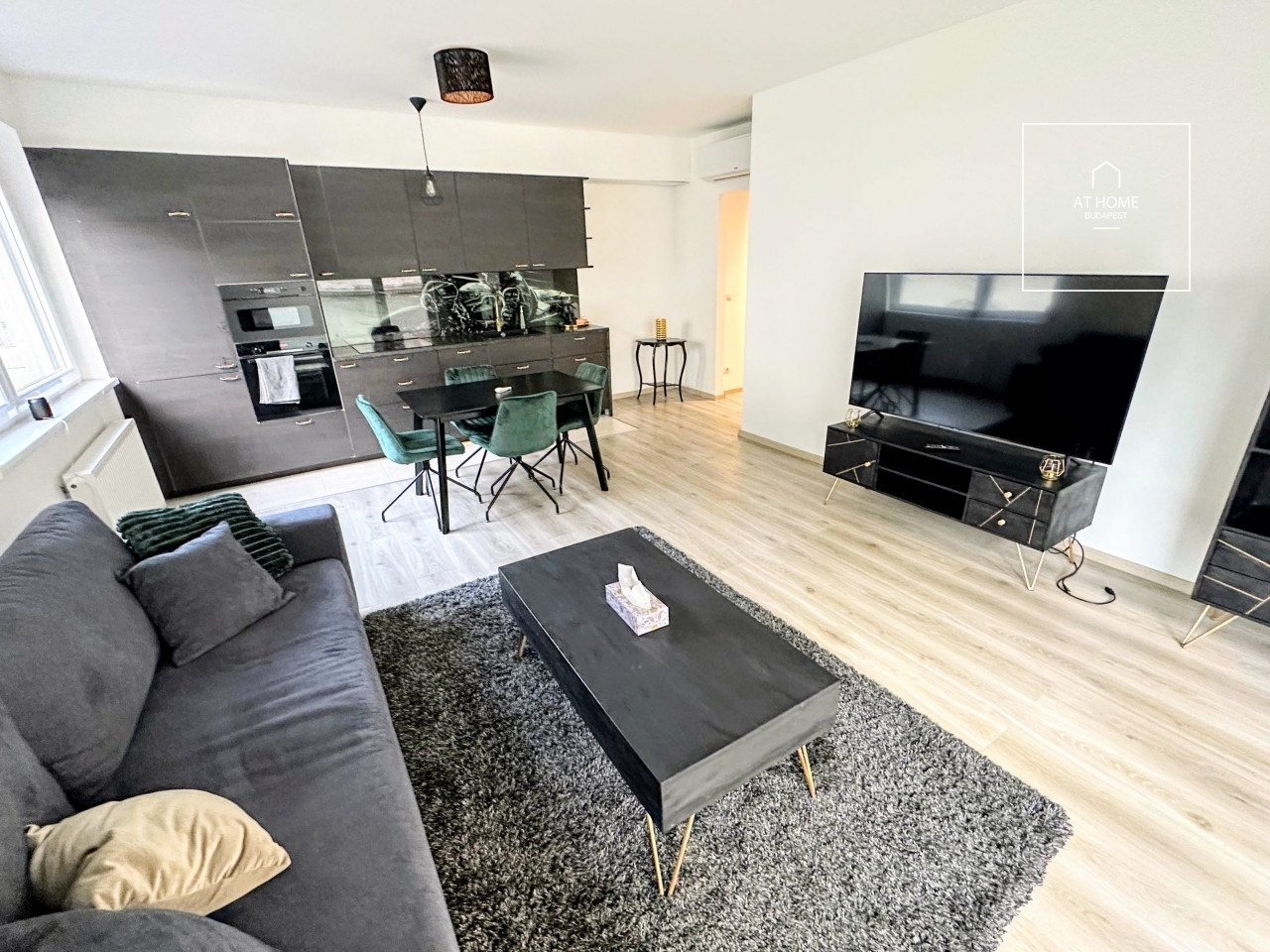 78 sqm 3-bedroom apartment with a terrace, District VI, Terézváros