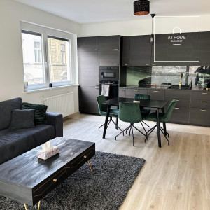 78 sqm 3-bedroom apartment with a terrace, District VI, Terézváros