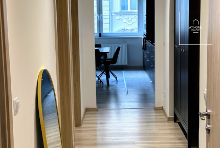 78 sqm 3-bedroom apartment with a terrace, District VI, Terézváros