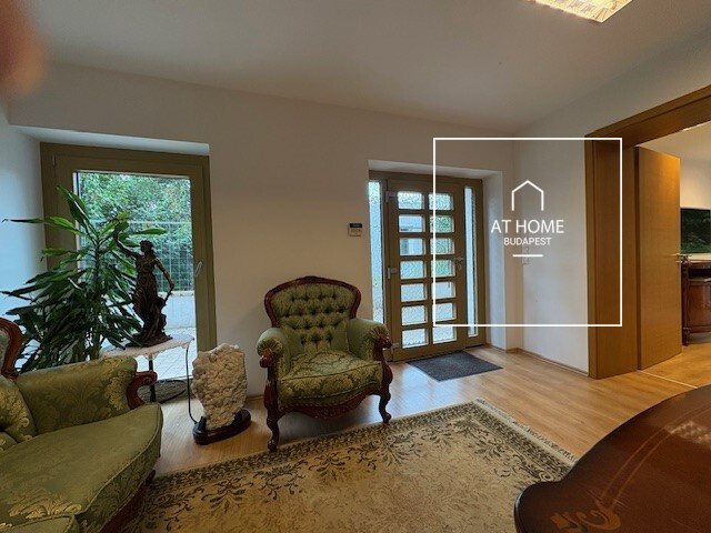206 m²-es, elegáns családi ház irodai céljára kiadó XII. kerület