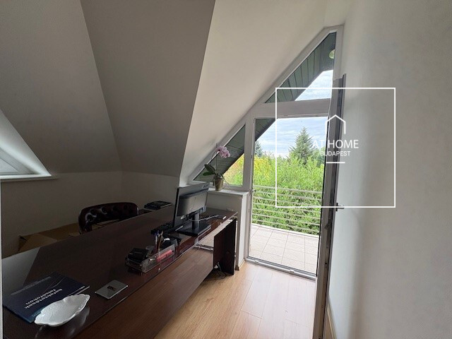 206 m²-es, elegáns családi ház irodai céljára kiadó XII. kerület