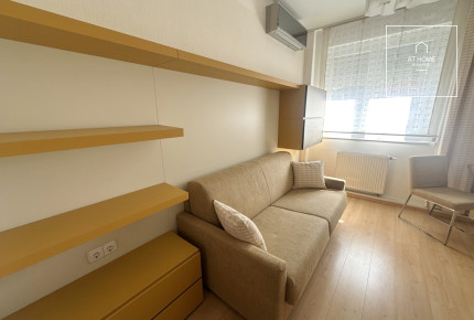 72 sqm 2-bedroom apartment with a terrace in District II, Országút