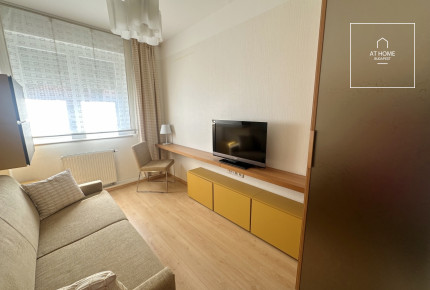 72 sqm 2-bedroom apartment with a terrace in District II, Országút
