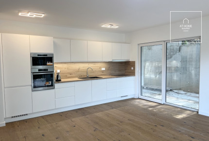 Ground floor 81 sqm panoramic apartment with 2 bedrooms in District III, Mátyáshegy