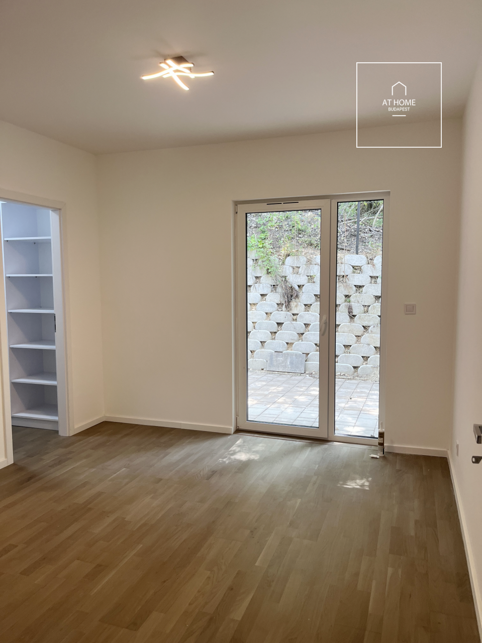 102 sqm panoramic first-floor apartment with 3 bedrooms in District III, Mátyáshegy