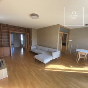 Budapest XII. district, Németvölgy, 3 bedrooms apartment with balcony for rent.