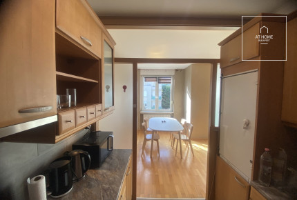 Budapest XII. district, Németvölgy, 3 bedrooms apartment with balcony for rent.