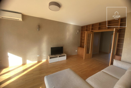 Budapest XII. district, Németvölgy, 3 bedrooms apartment with balcony for rent.