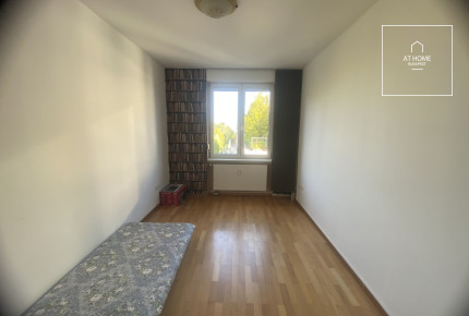 Budapest XII. district, Németvölgy, 3 bedrooms apartment with balcony for rent.