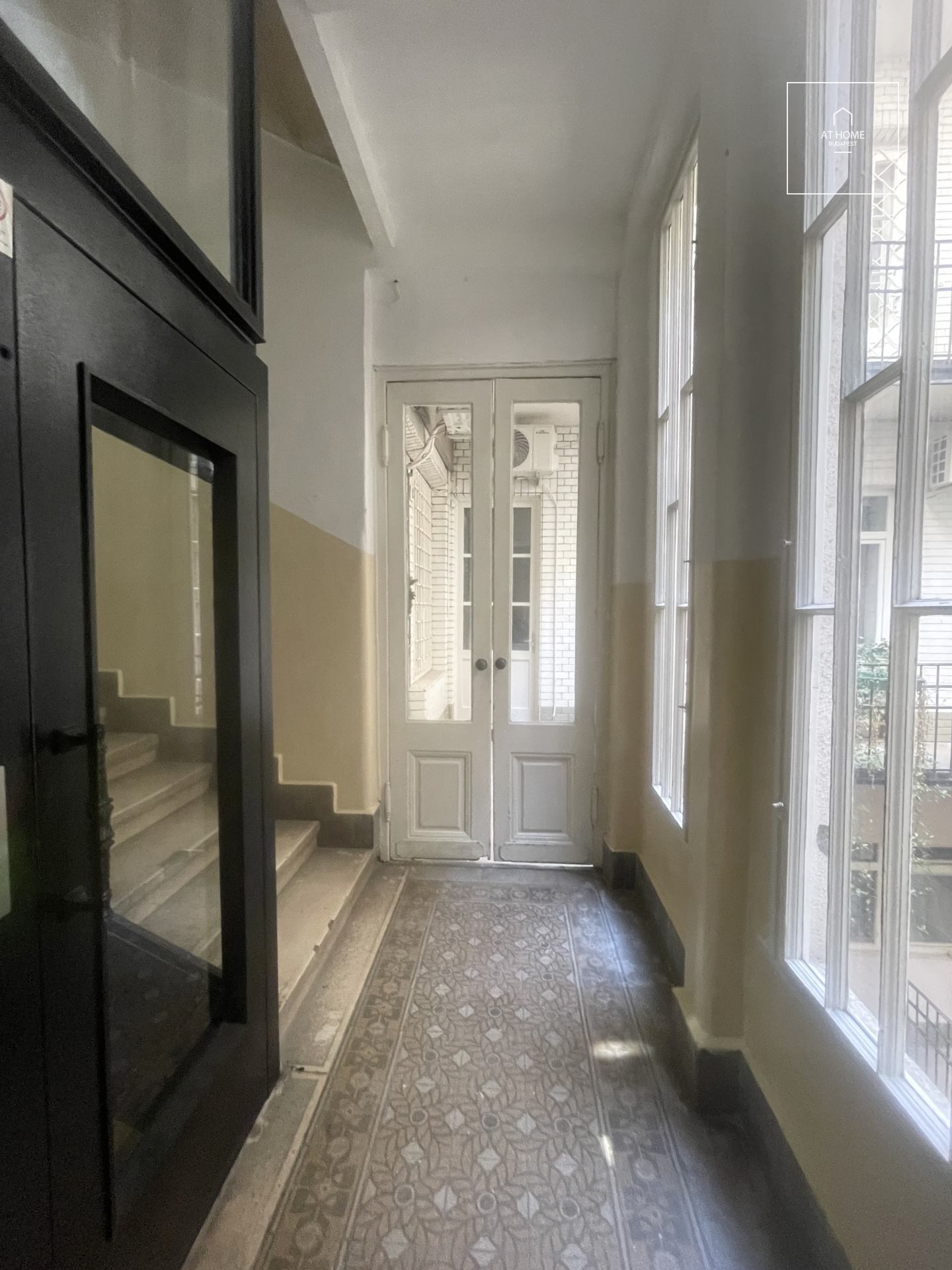 2-bedroom, renovated apartment in District V, Downtown Budapest