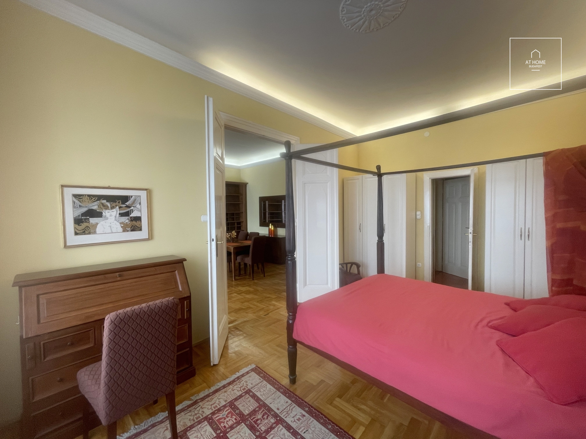 2-bedroom, renovated apartment in District V, Downtown Budapest