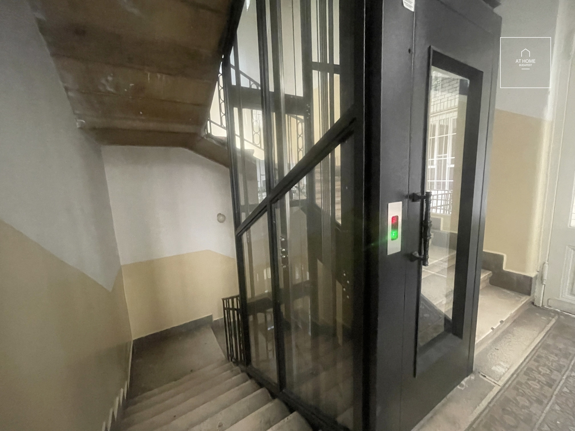 2-bedroom, renovated apartment in District V, Downtown Budapest