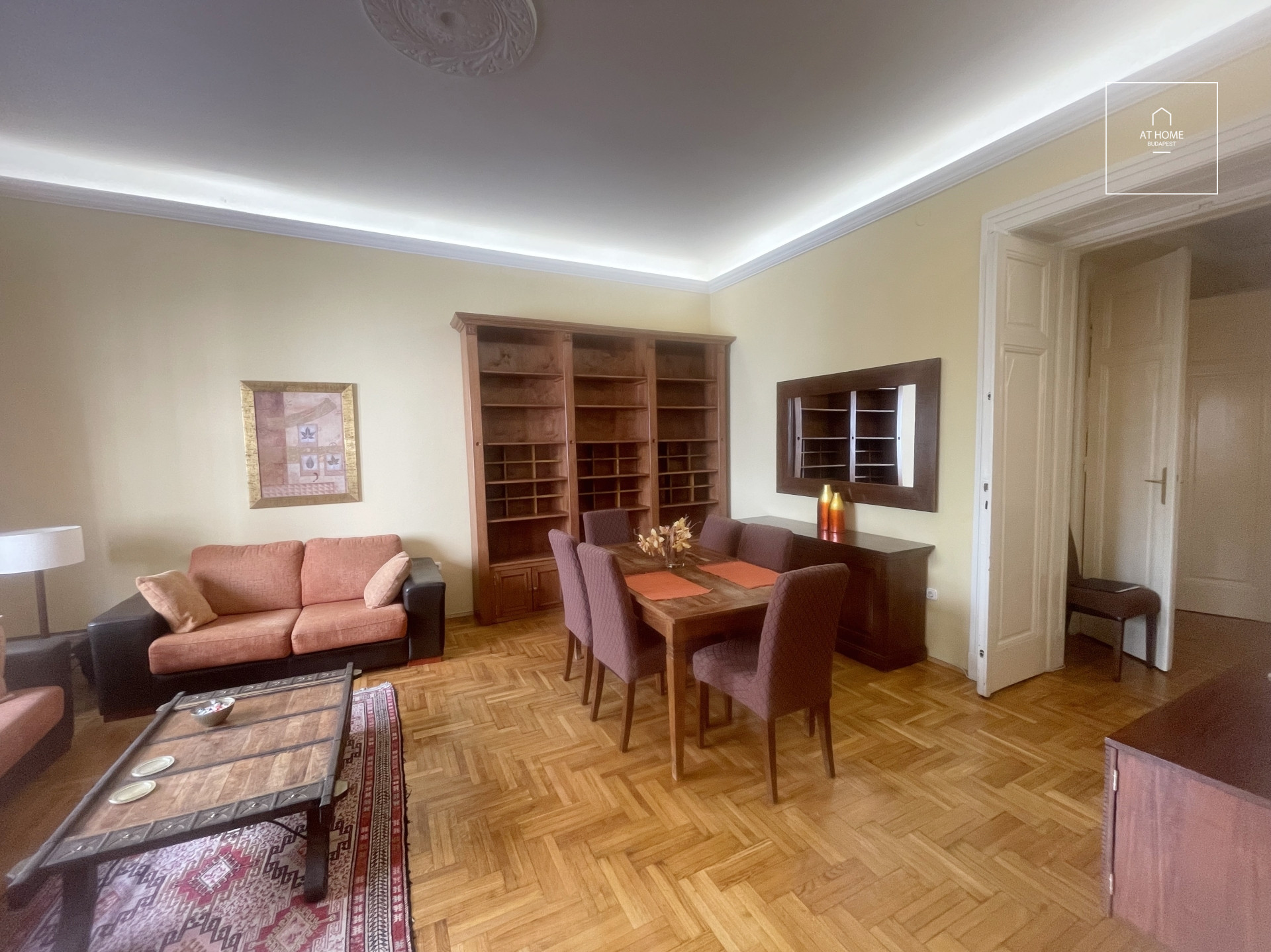 2-bedroom, renovated apartment in District V, Downtown Budapest