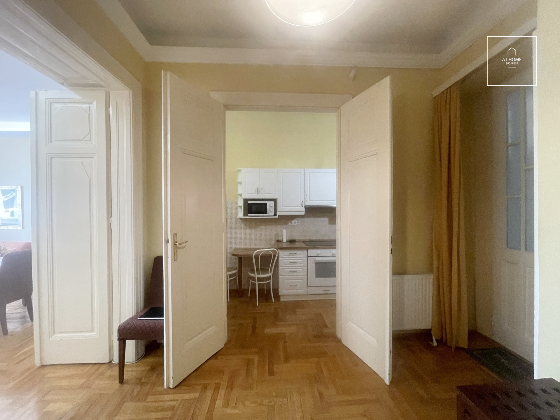 2-bedroom, renovated apartment in District V, Downtown Budapest