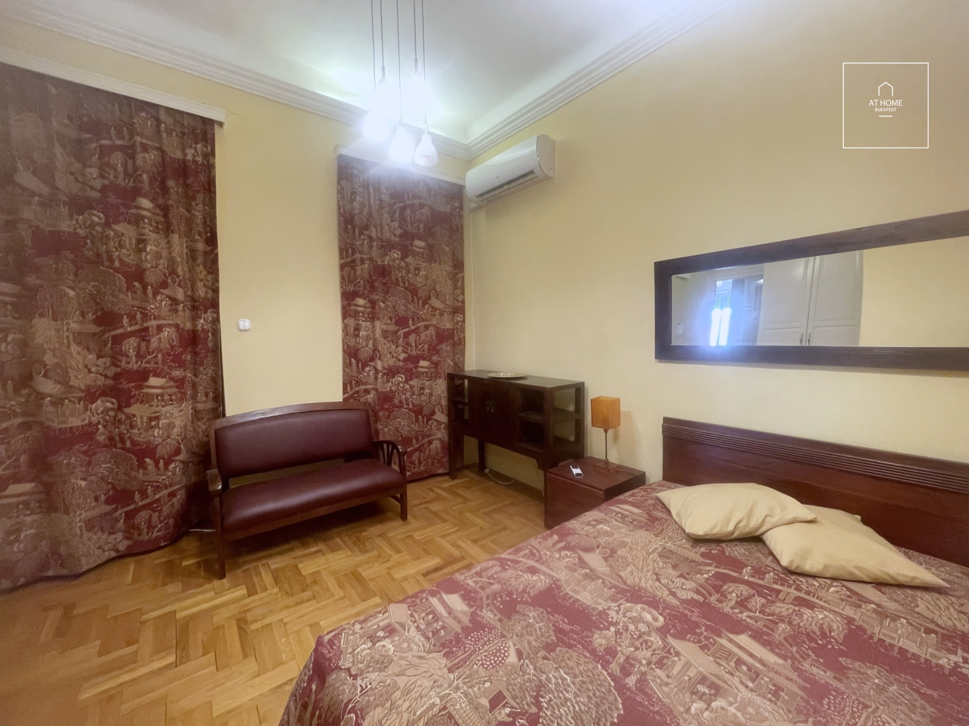 2-bedroom, renovated apartment in District V, Downtown Budapest