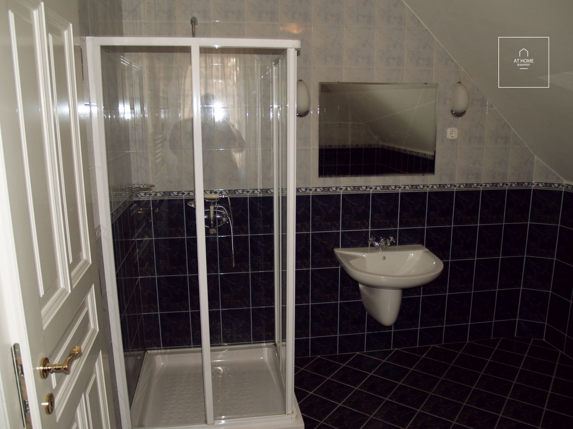 Lélegzetelállító villa kiadó  II/A. kerület, Remetekertváros