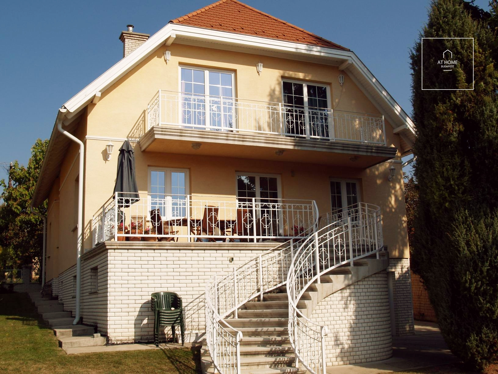 Lélegzetelállító villa kiadó  II/A. kerület, Remetekertváros