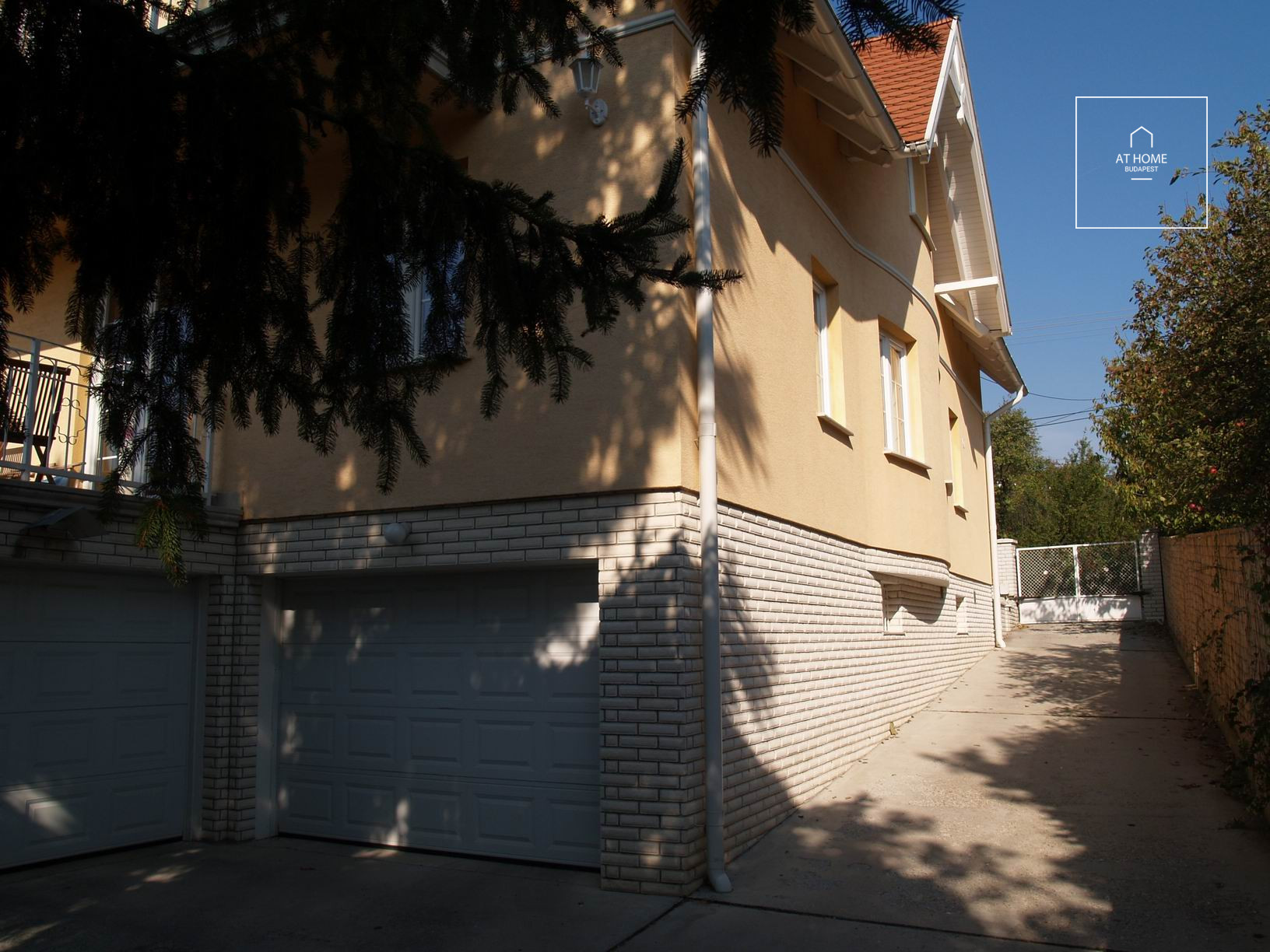 Lélegzetelállító villa kiadó  II/A. kerület, Remetekertváros