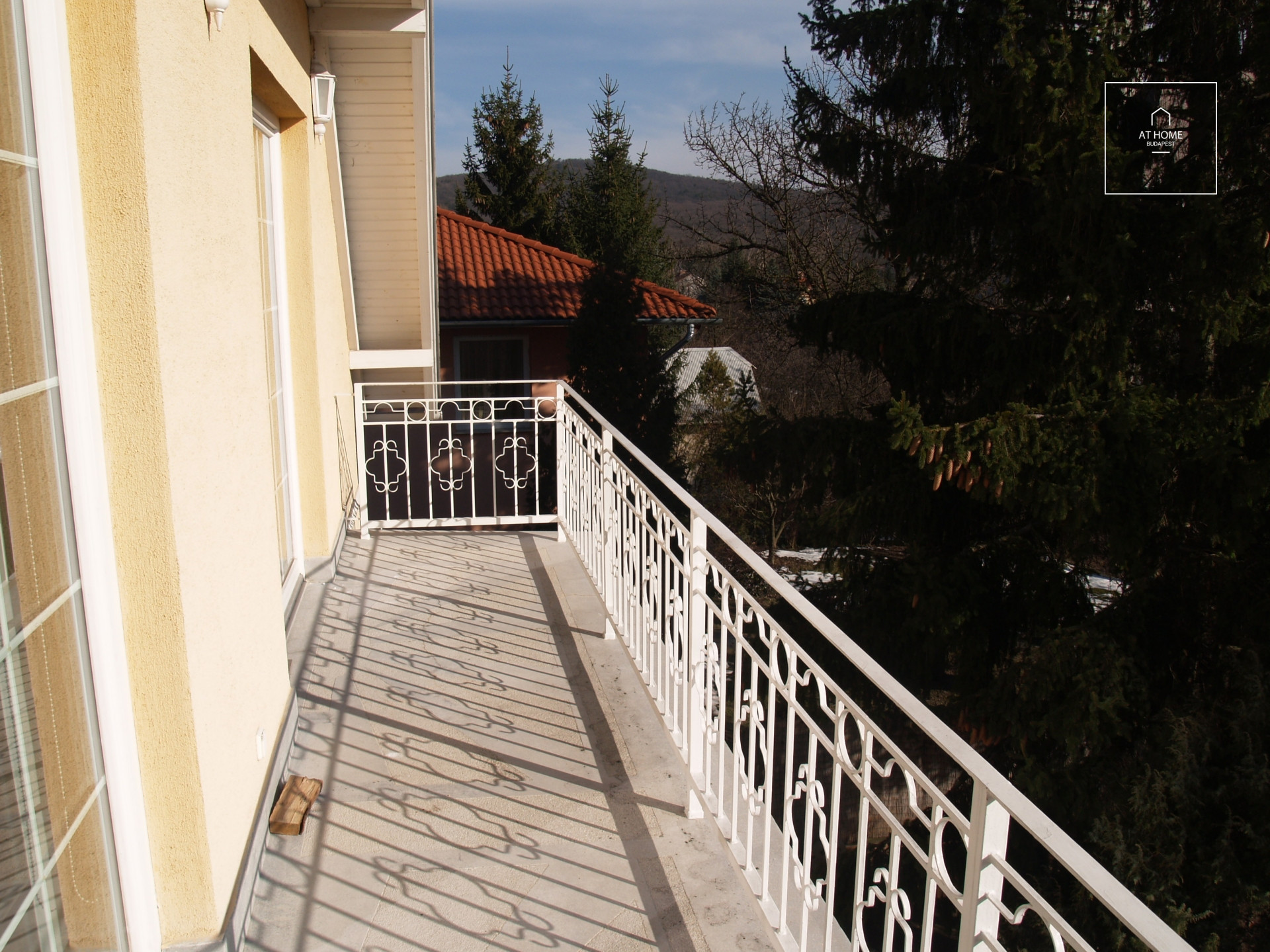 Lélegzetelállító villa kiadó  II/A. kerület, Remetekertváros