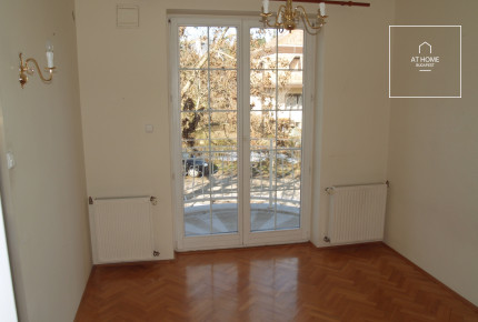 Lélegzetelállító villa kiadó  II/A. kerület, Remetekertváros