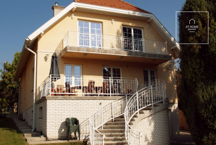 Lélegzetelállító villa kiadó  II/A. kerület, Remetekertváros