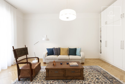 Central location  fully refurbished flat in 13th district