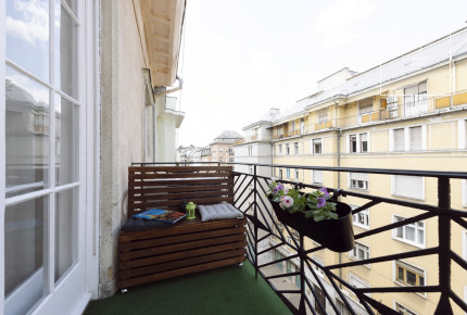 Central location  fully refurbished flat in 13th district