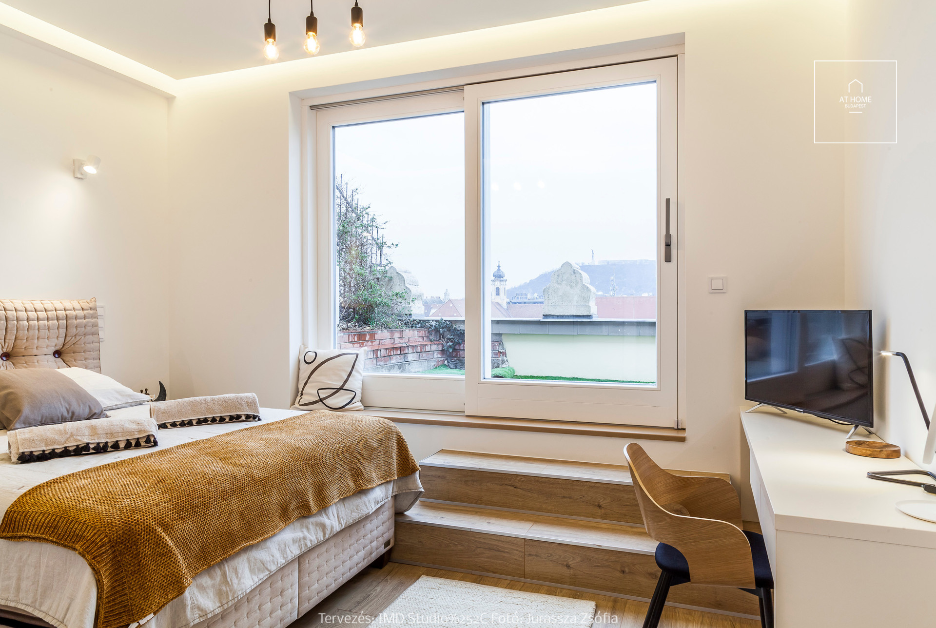 2 bedroom newly renovated and furnished, luxury apartment for rent in the 7th district of Budapest with a big 74sqm corner terrace and fantastic city view.
