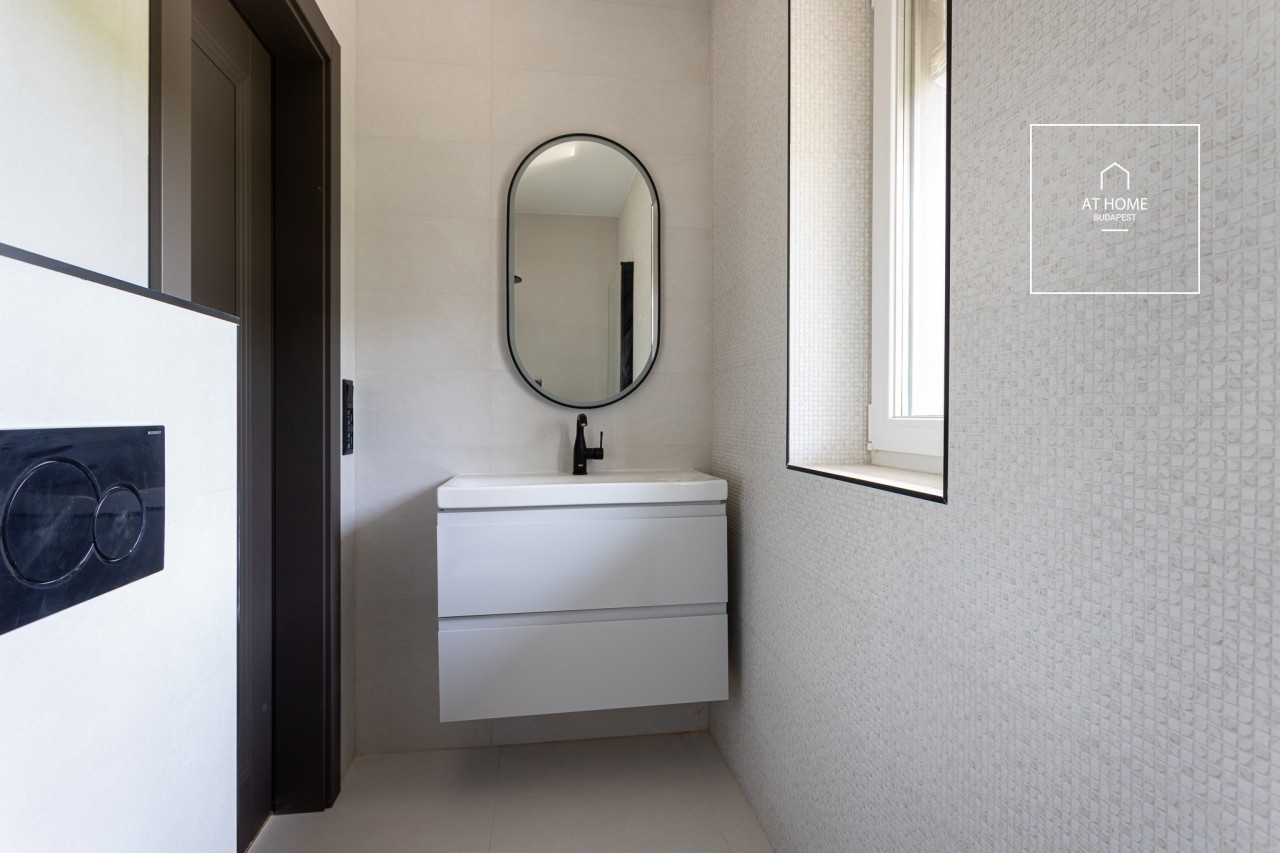 Newly Built 220 sqm Semi-Detached House with Energy-Efficient Technology in District III, Aranyhegy