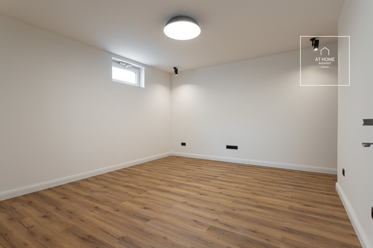 Newly Built 220 sqm Semi-Detached House with Energy-Efficient Technology in District III, Aranyhegy